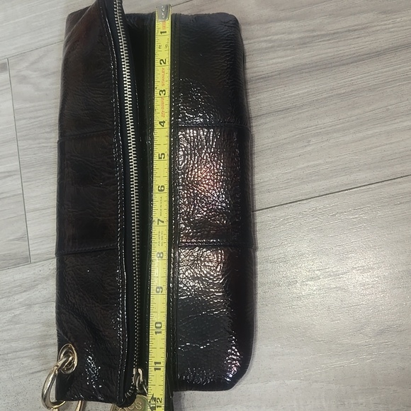 Charles David Genuine Leather Clutch - Picture 7 of 7